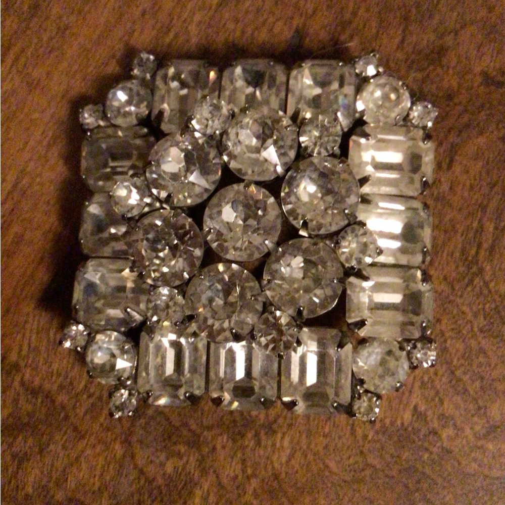 Weiss vintage rhinestone brooch silver tone
